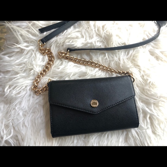 Michael Kors Handbags - Michael Kors crossbody wallet on a chain